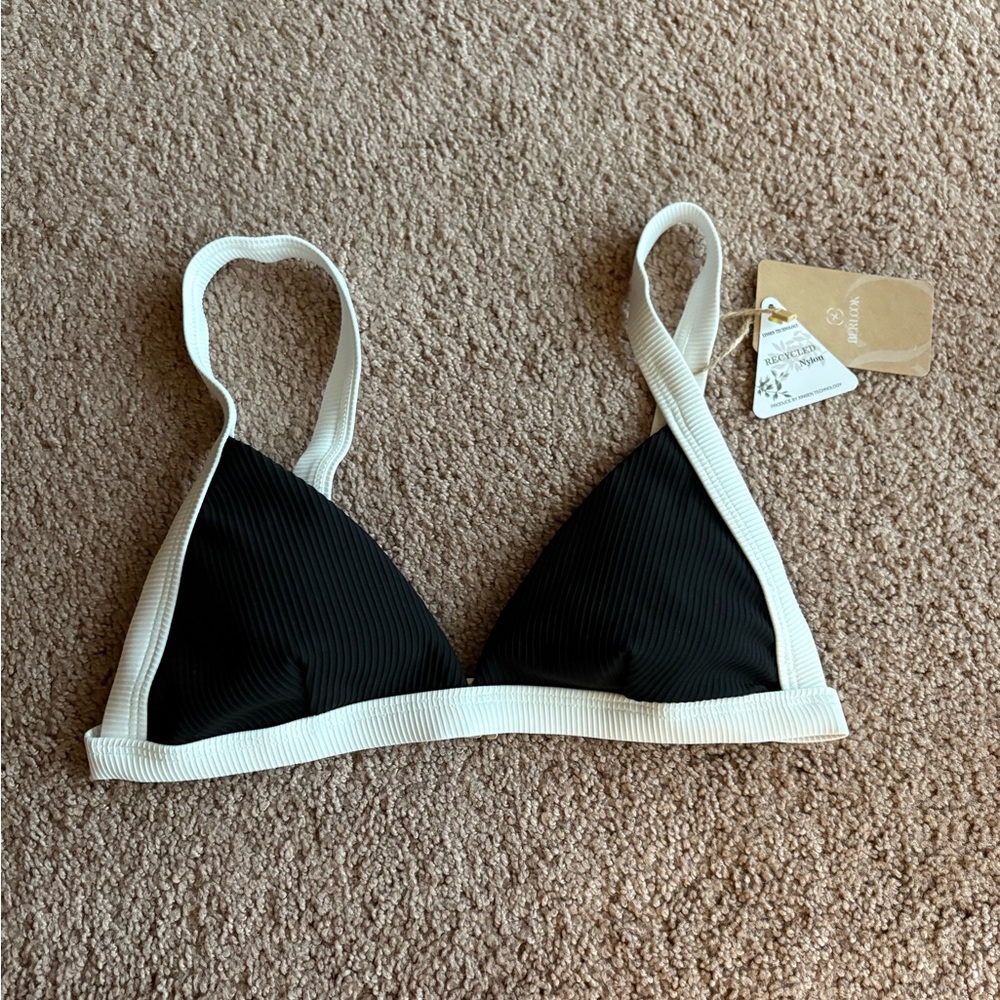 Black and White Bikini Set - Picture 2 of 8